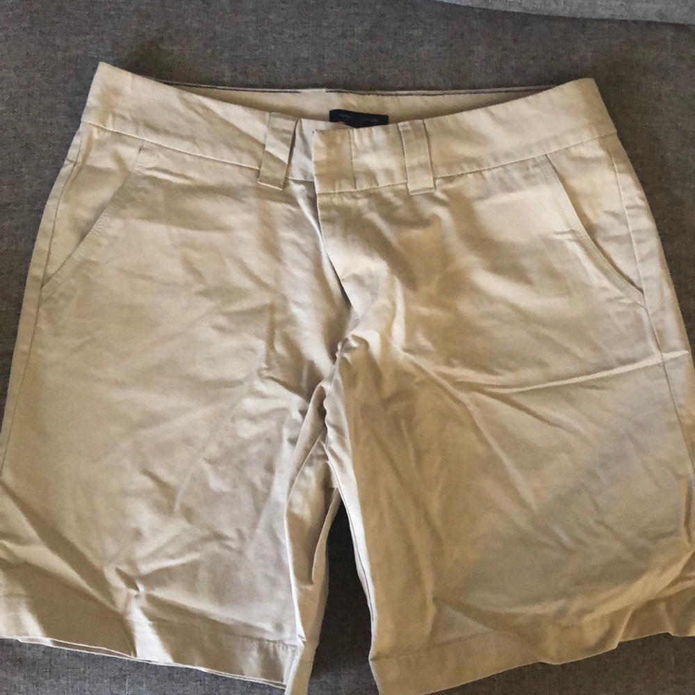 Women’s Tommy Hilfiger khaki shorts